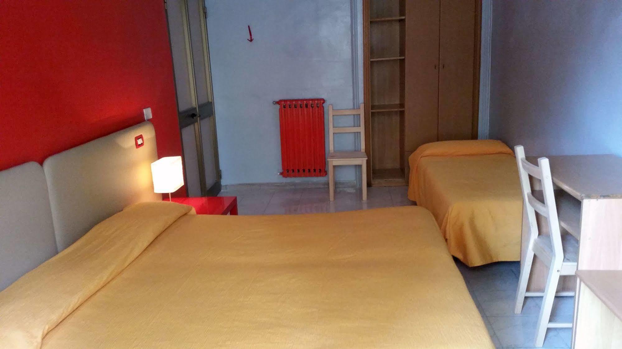 Hotel Ginevra Νάπολη Εξωτερικό φωτογραφία