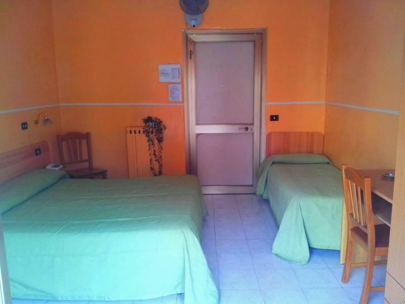 Hotel Ginevra Νάπολη Εξωτερικό φωτογραφία