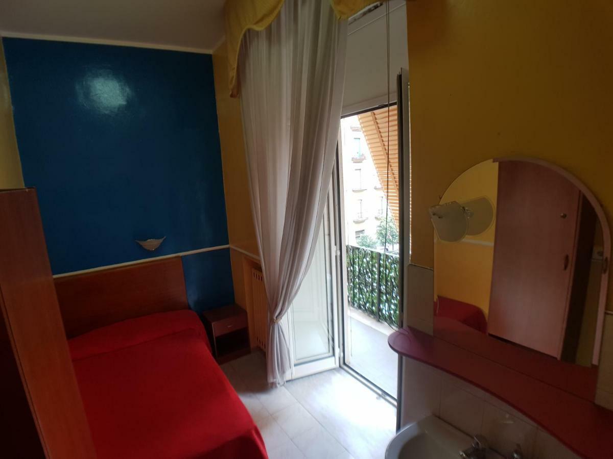 Hotel Ginevra Νάπολη Εξωτερικό φωτογραφία